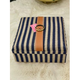 BÜYÜK BOY ÇİZGİLİ DEKORATİF KUTU 