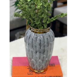 Porselen Çizgi Desenli Altın Yaldızlı Vazo 