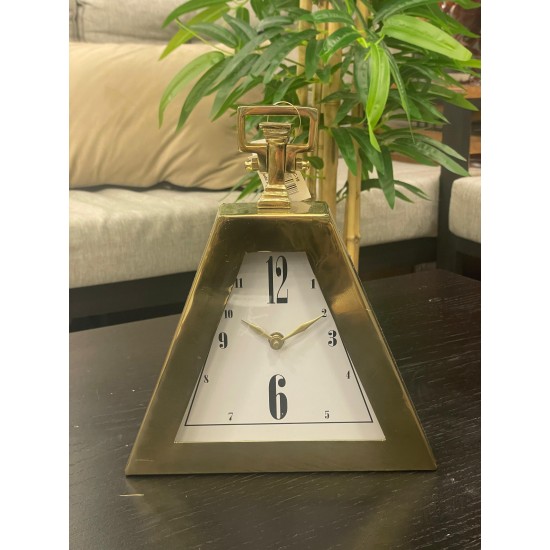 Metal Üçgen Form Gold Renk Dekor Saat