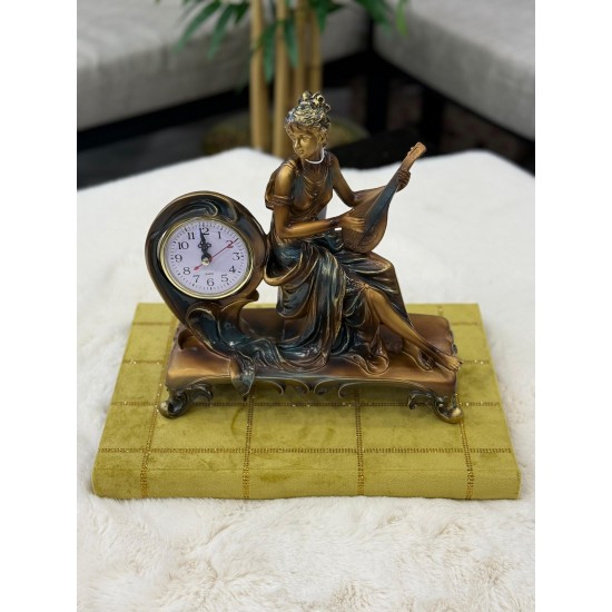 Polyester Bronz Renk Dekoratif Saatli Kız 